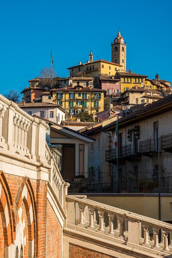 Italien,Piemont,Provinz Cuneo,Das Weinbaugebiet Langhe,von der UNESCO zum Weltkulturerbe erklärt