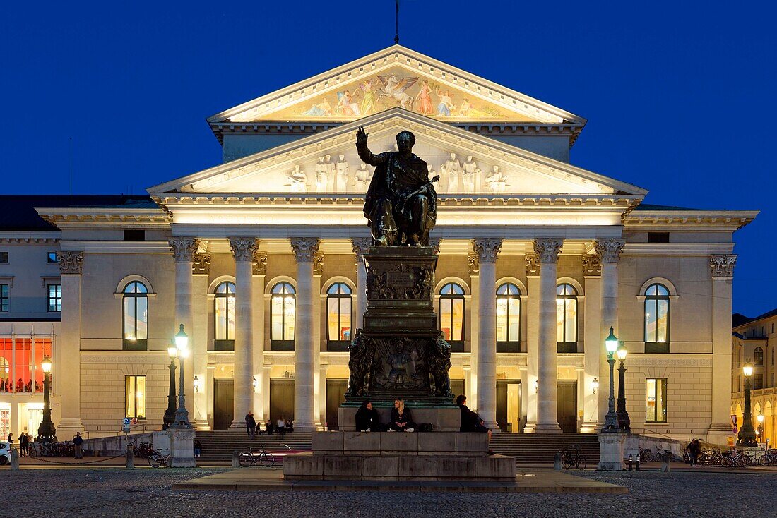 Germany, Bavaria, Munich, Max-Joseph Platz, statue of Maximilien Joseph and neoclassical facade of the National Opera of Baviera