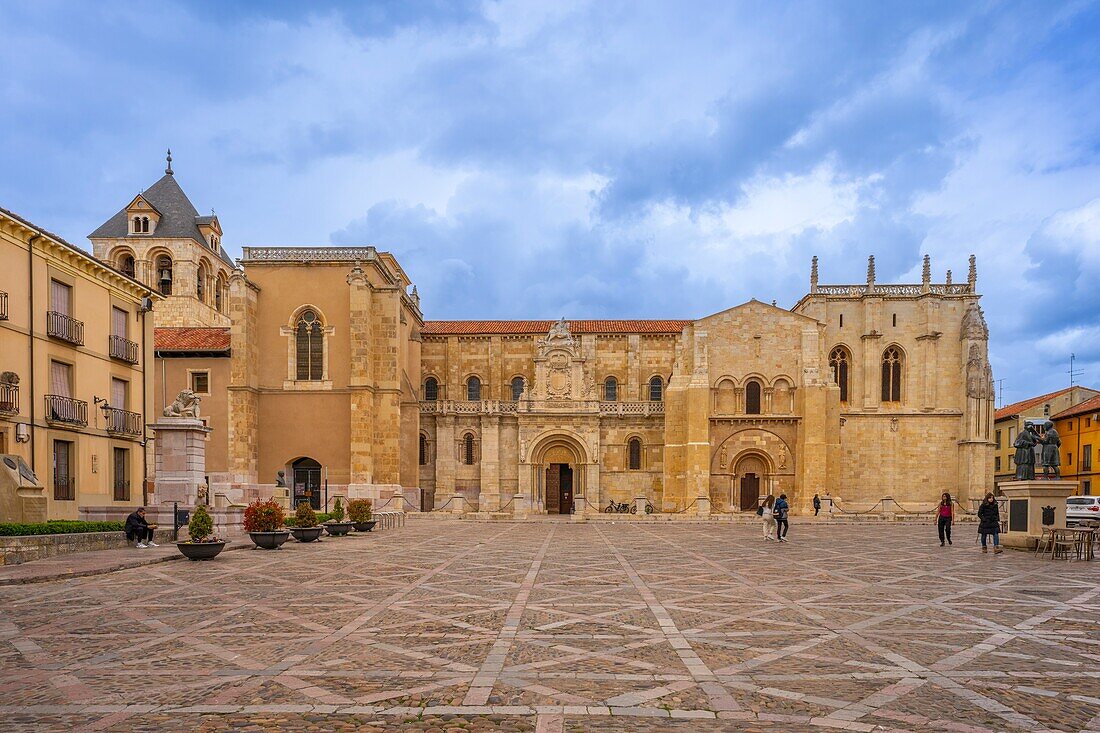 Stiftsbasilika San Isidoro,León,Kastilien und León,Spanien,Europa