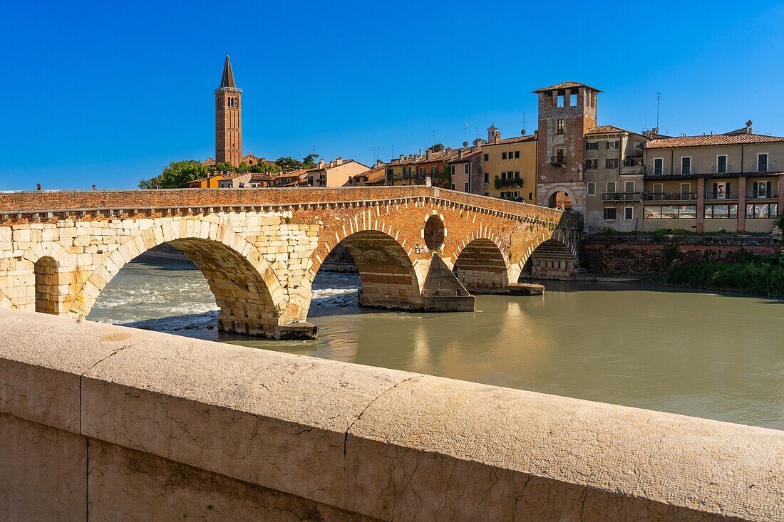 Ponte Pietra-Brücke,Verona,Venetien,Italien,Europa