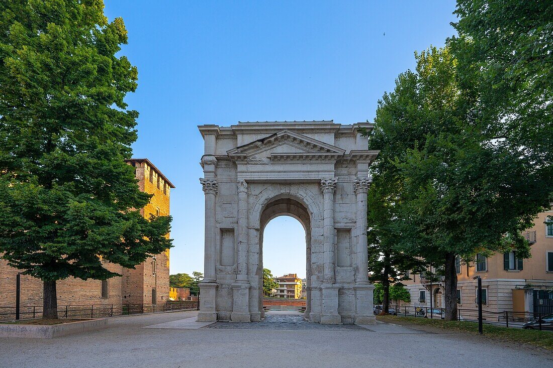 Arco dei Gavi, Verona, UNESCO World Heritage Site, Veneto, Italy, Europe