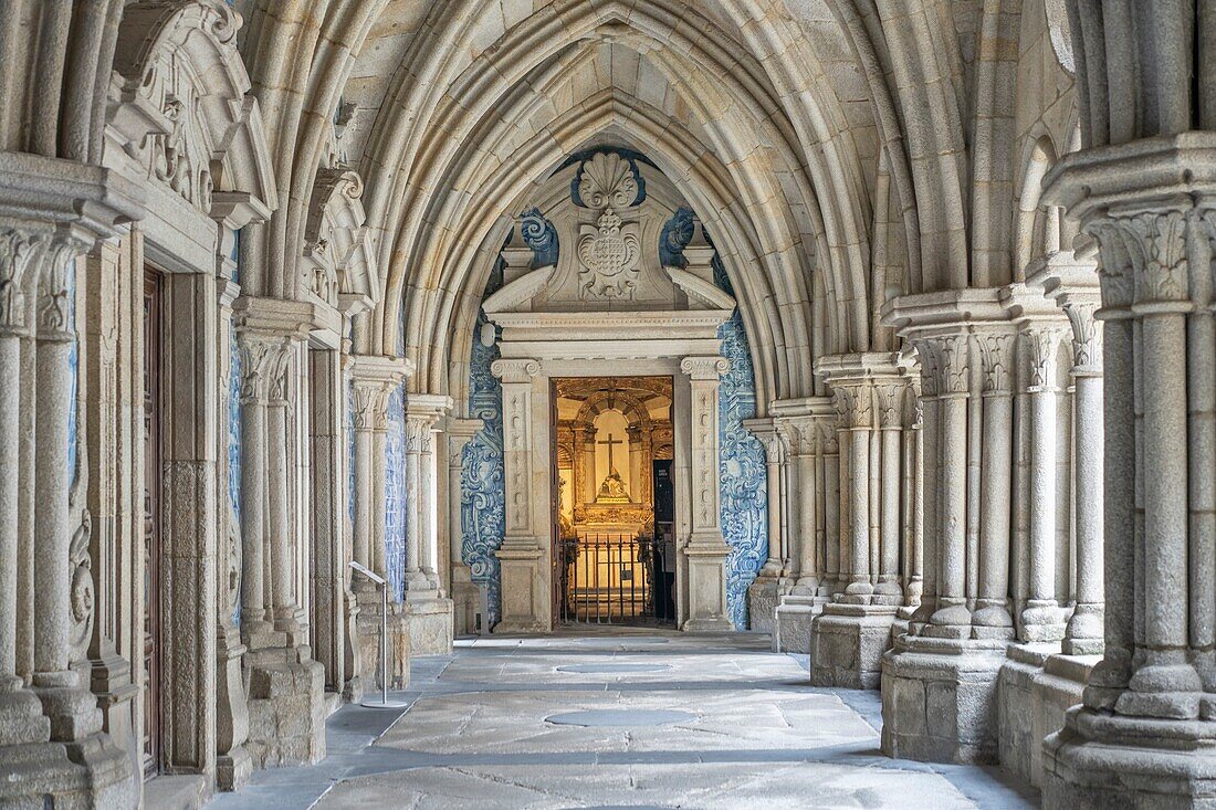 Gotischer Kreuzgang der Kathedrale von Porto (Se do Porto),römisch-katholische Kathedrale,UNESCO-Weltkulturerbe,Porto (Oporto),Norte,Portugal,Europa