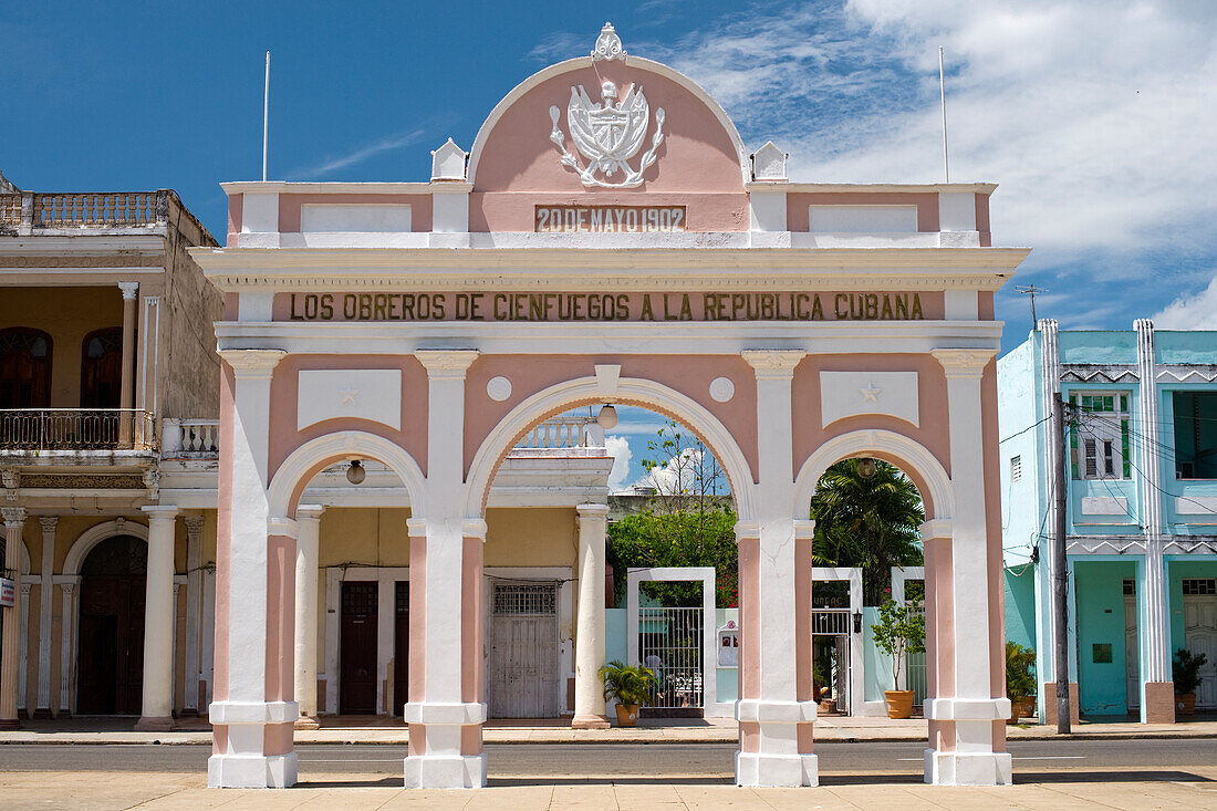 Arco de Triumfo in Parque Jose Marti celebrating Cuba's independence, Cienfuegos City, UNESCO World Heritage Site, Cuba, West Indies, Caribbean, Central America