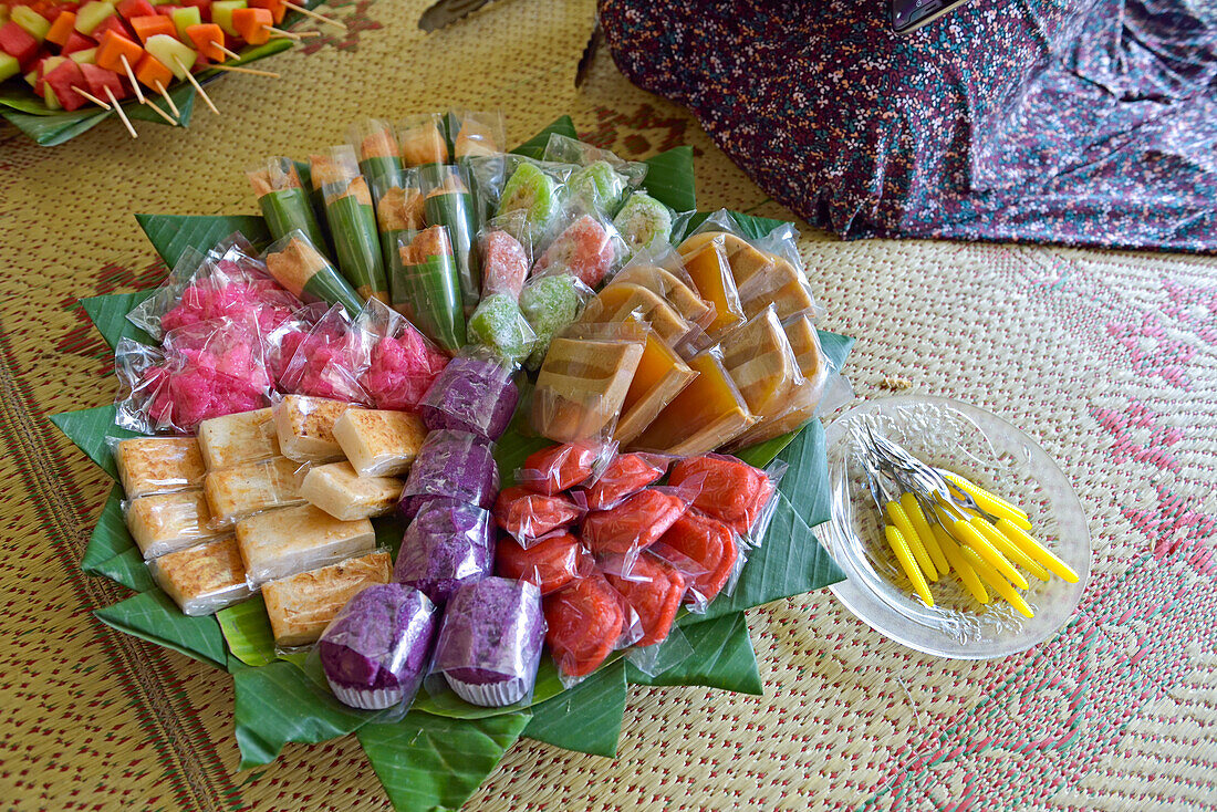 Assorted cakes, Sondakan district, Solo (Surakarta), Java island, Indonesia, Southeast Asia, Asia