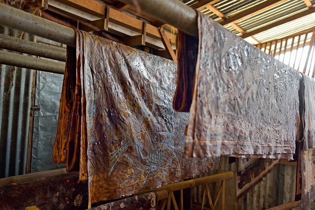 Cloth coated with wax-resist dyeing, Oey Soe Tjoen Batik factory, Pekalongan, Java island, Indonesia, Southeast Asia, Asia