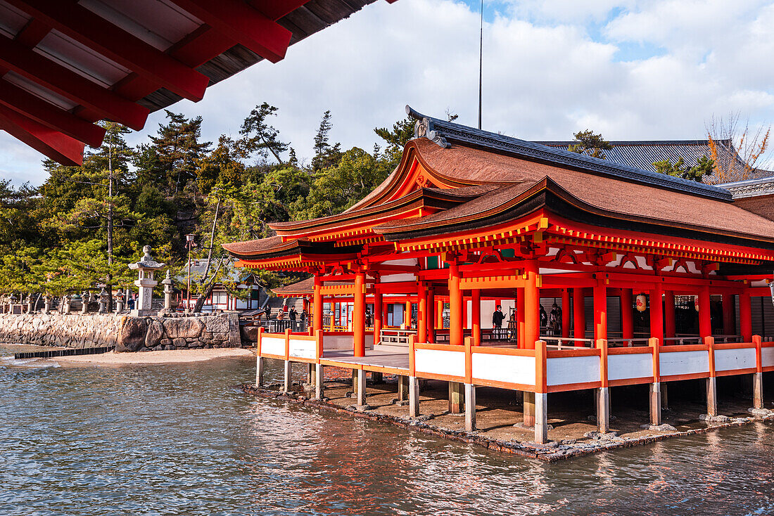 Itsukushima Shinto-Schrein auf der Insel Miyajima,UNESCO-Weltkulturerbe,Präfektur Hiroshima,Honshu,Japan,Asien