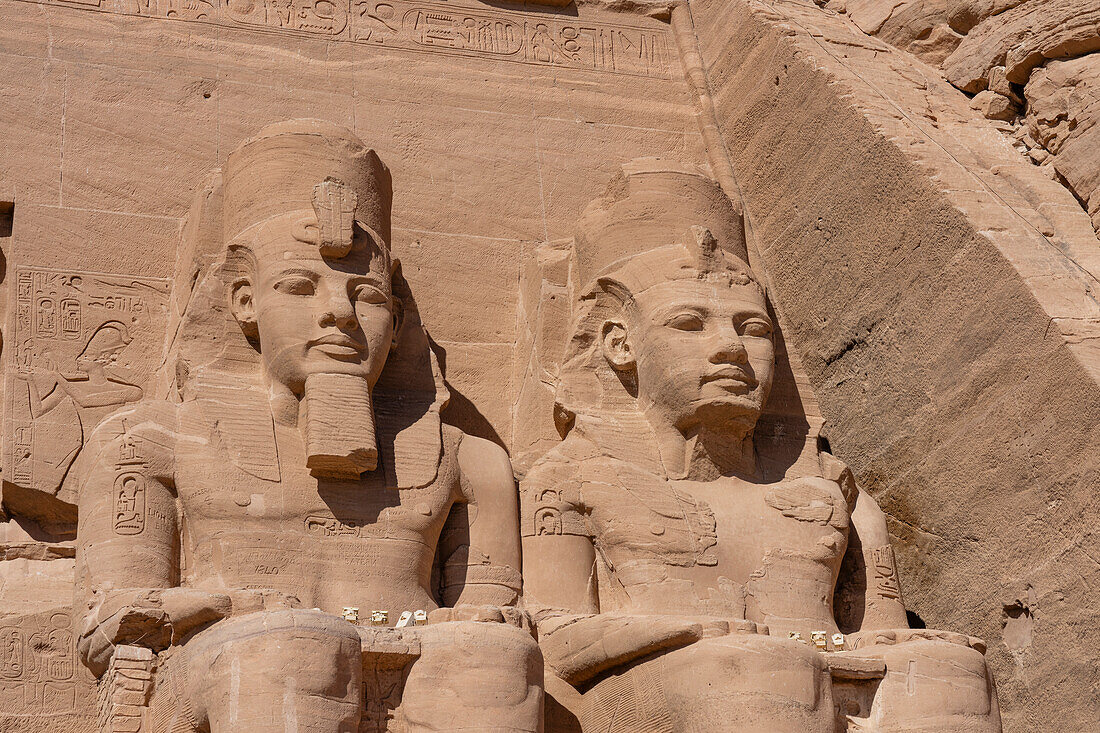 Kolossalstatuen von König Ramses II.,Abu Simbel,Ägypten.