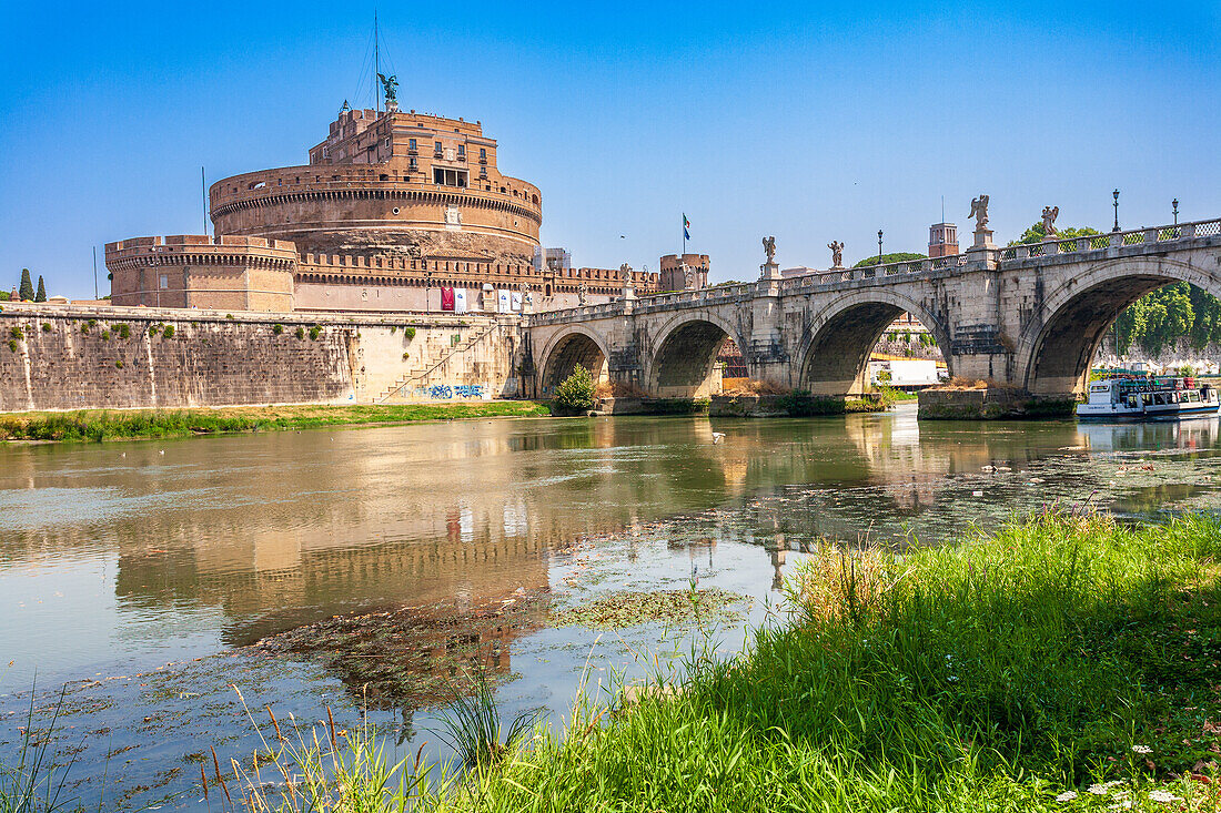 Historische Ansicht von Castel Sant'Angelo mit Ponte Sant'Angelo,Rom,Italien.