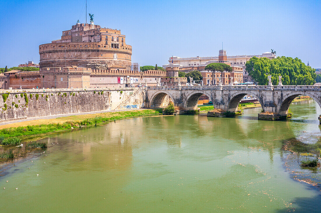 Historische Ansicht der Engelsburg mit der Engelsbrücke,Rom,Italien.