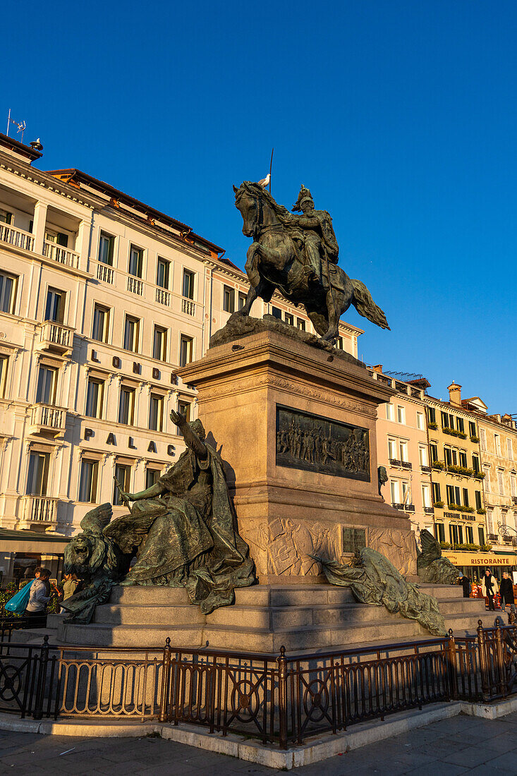 Denkmal für Viktor Emanuel II. an der Riva degli Schiavoni in Castello,Venedig,Italien.