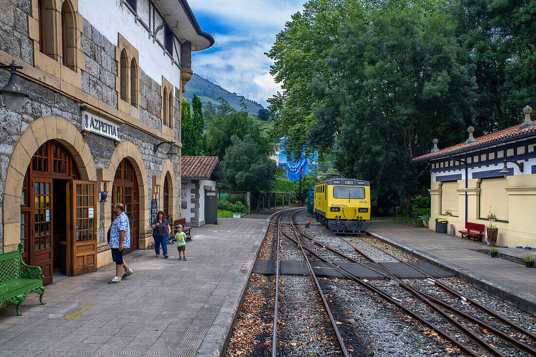 Bahnhof Azpeitia, alter Dampftriebwagen im Baskischen Eisenbahnmuseum, einem der wichtigsten seiner Art in Europa. Eisenbahngeschichte von Euskadi in Azpeitia, Gipuzkoa, Euskadi, Baskenland, Spanien.