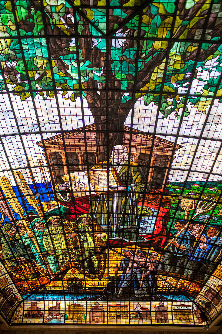 Der Baum von Gernika, Buntglasdecke im Versammlungshaus Casa de las Juntas, Gernika Guernica, Baskenland, Spanien