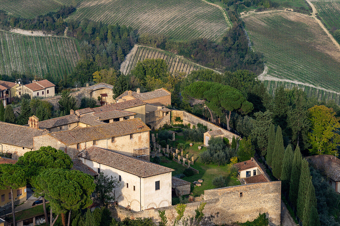 Das Kloster von St. Jerome in der mittelalterlichen Stadt San Gimignano, Italien.