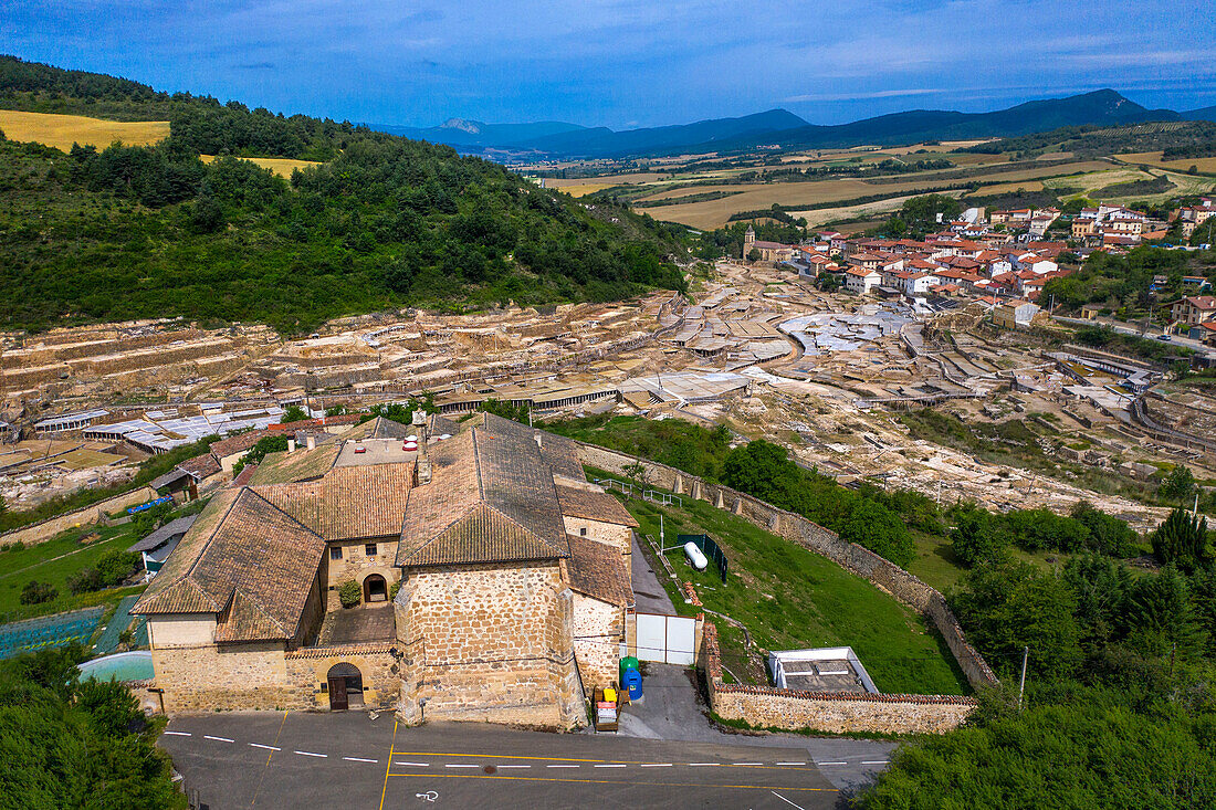 Donibane de Akre benetazko Monastegia, Real Monasterio de San Juan de Acre, Maltako ordena gesaltzan, la orden de malta en Salinas de Añana, Añana, Alava, Araba Baskenland, Euskadi Spanien