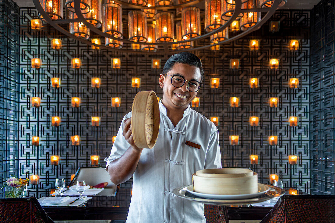 Chinesisches Essen im Restaurant des Luxushotels The Ritz-Carlton Langkawi in Langkawi, Malaysia.