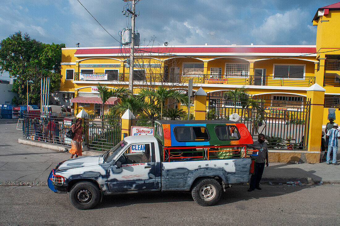 Tap tap taxi, Port au Prince, Haiti