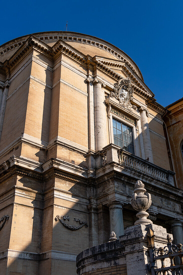 Außenansicht der Sala della Biga in den Vatikanischen Museen, Vatikanstadt, Rom, Italien.