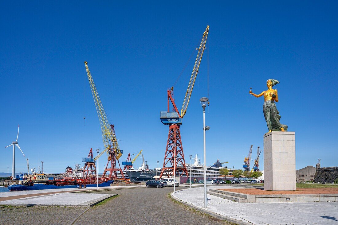 Sculpture by Manuel Rocha, Viana do Castelo, Minho-Lima, Norte, Portugal