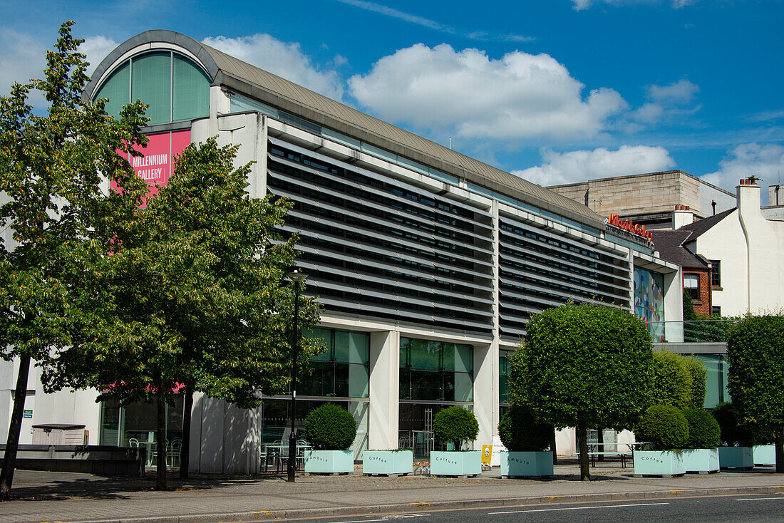 Millennium Art Gallery and Museum, mit Ruskin- und Metallkunstsammlungen, Arundel Gate, Heart of the City, Sheffield, Yorkshire, England