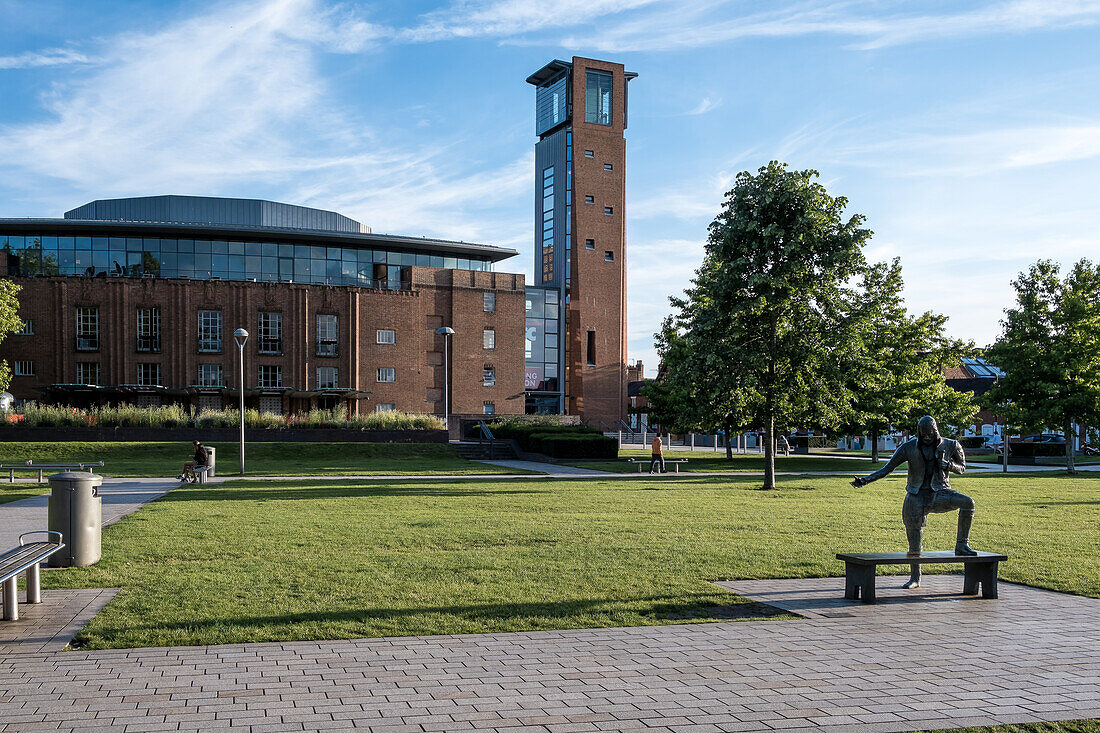 The Royal Shakespeare Theatre, home to the Royal Shakekspeare Company, Stratford-upon-Avon, Warwickshire, England, United Kingdom