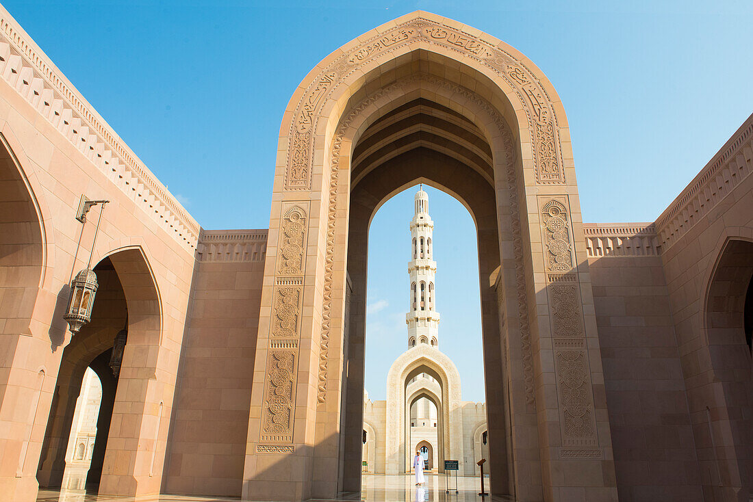 Sultan Qaboos Grand Mosque, Muscat, Sultanate of Oman, Arabian Peninsula