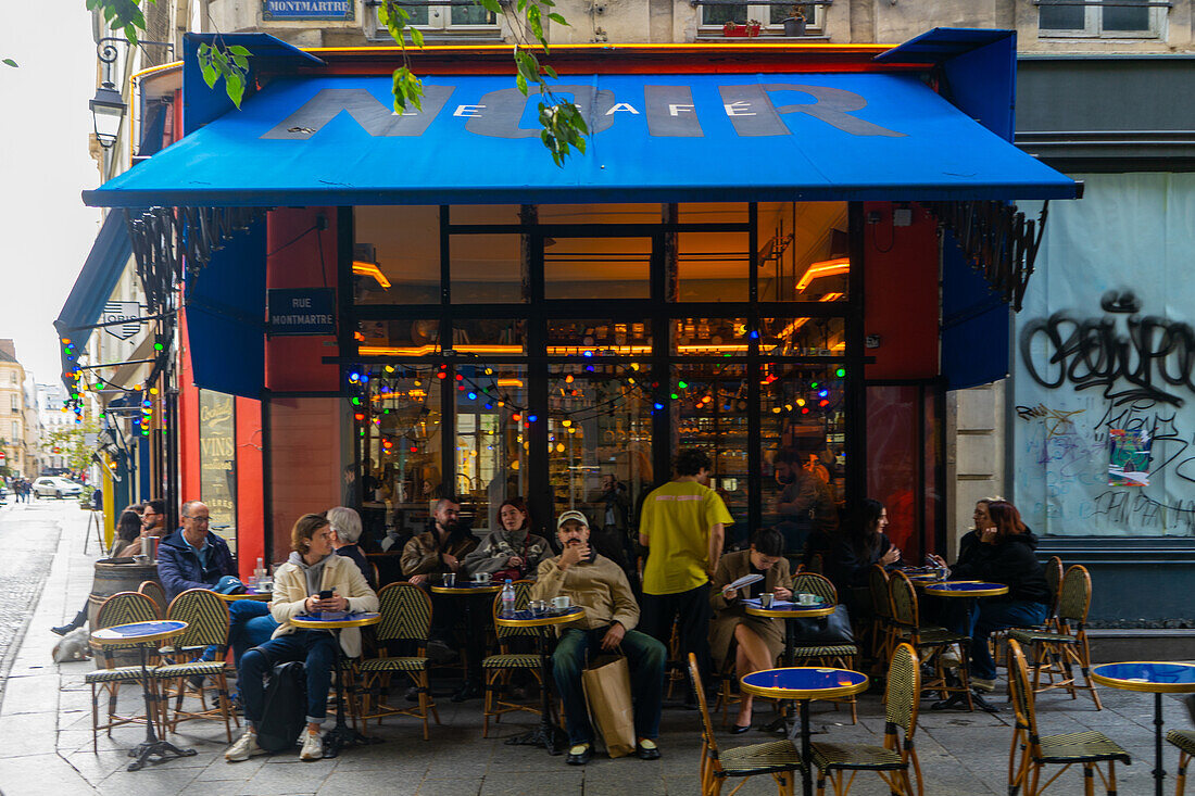 Le Cafe Noir, Rue Montmartre, Paris, France