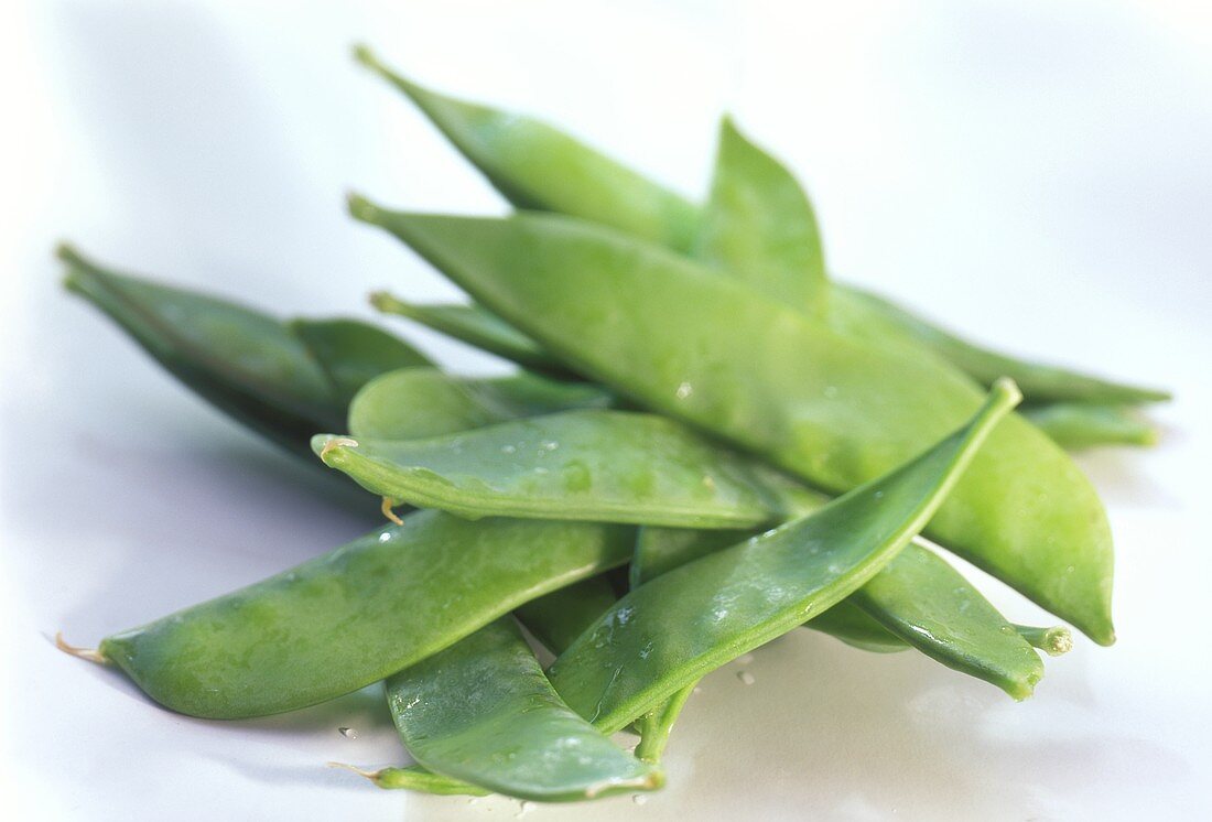 A Pile of Fresh Snow Peas