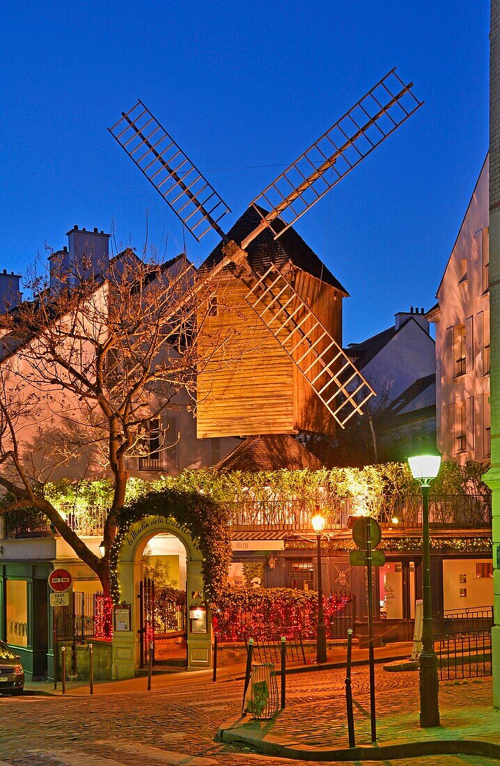 France, Paris, Butte Montmartre, Moulin de la Galette