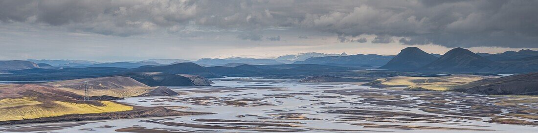 Iceland, Southern Region, Fjallabak Natural Reserve, overlook from Nordurnashraum