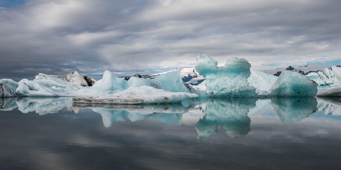 Iceland, Southern Region, Jokulsarlon glacier