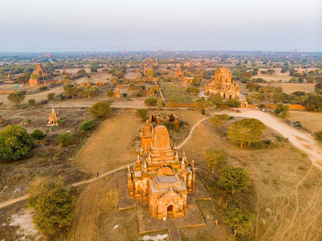 Myanmar (Burma), Region Mandalay, buddhistische archäologische Stätte von Bagan, die von der UNESCO zum Weltkulturerbe erklärt wurde (Luftaufnahme)