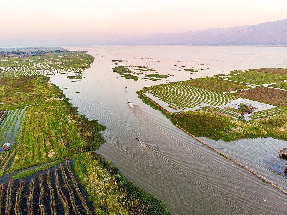 Myanmar (Burma), Shan-Staat, Inle-See, Kela Floating Gardens (Luftaufnahme)