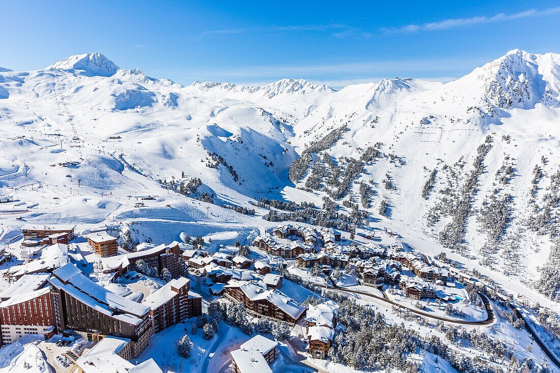 France, Savoie, Vanoise massif, valley of Haute Tarentaise, Les Arcs 2000, part of the Paradiski area, (aerial view)