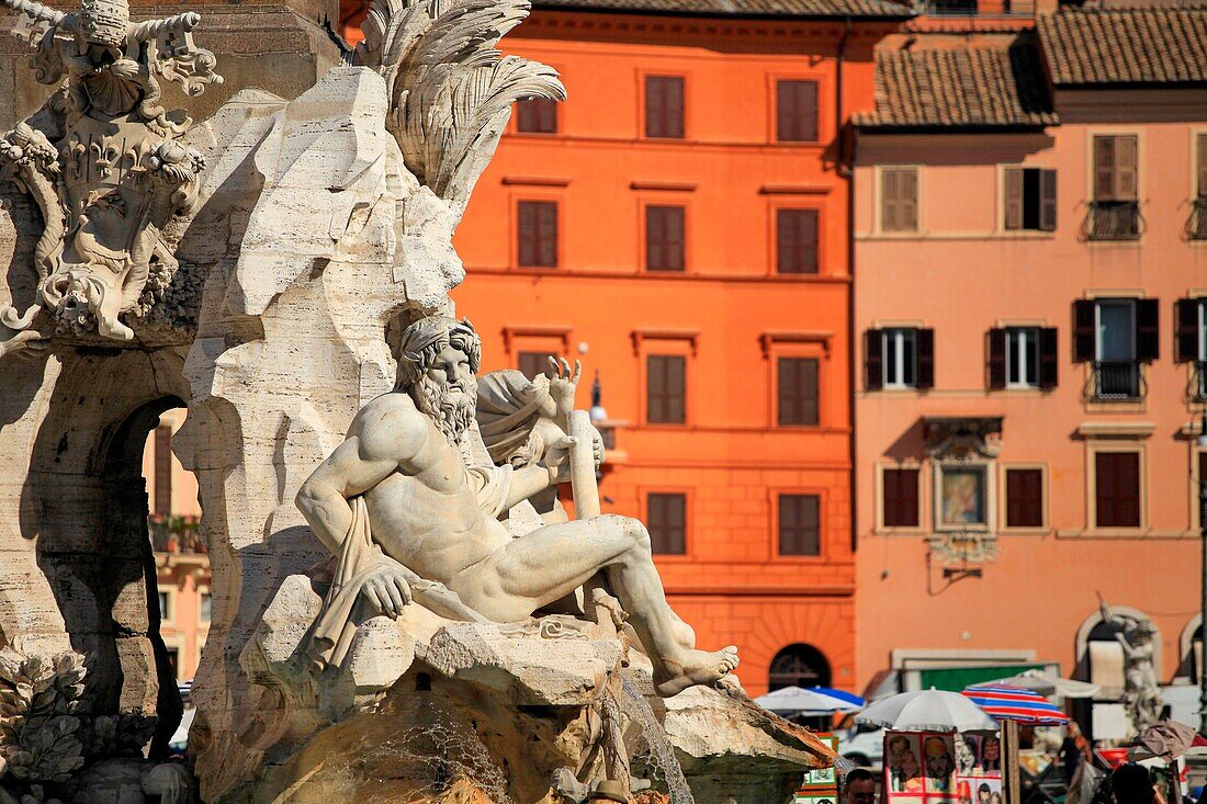 Italy, Lazio, Rome, UNESCO World Heritage Site, Piazza Navona, Fontana dei Quattro Fiumi (Fountain of the Four Rivers)