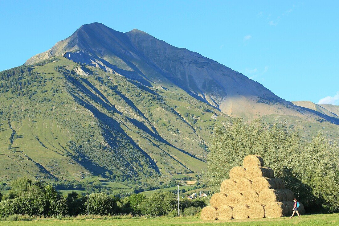 Frankreich, Hautes Alpes, Haut Champsaur, Ancelle, Wanderer