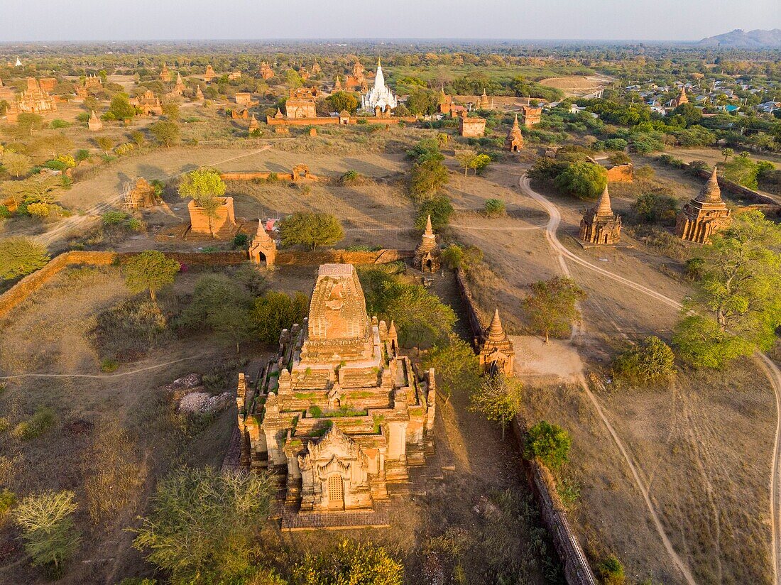 Myanmar (Burma), Region Mandalay, buddhistische archäologische Stätte von Bagan, die von der UNESCO zum Weltkulturerbe erklärt wurde (Luftaufnahme)