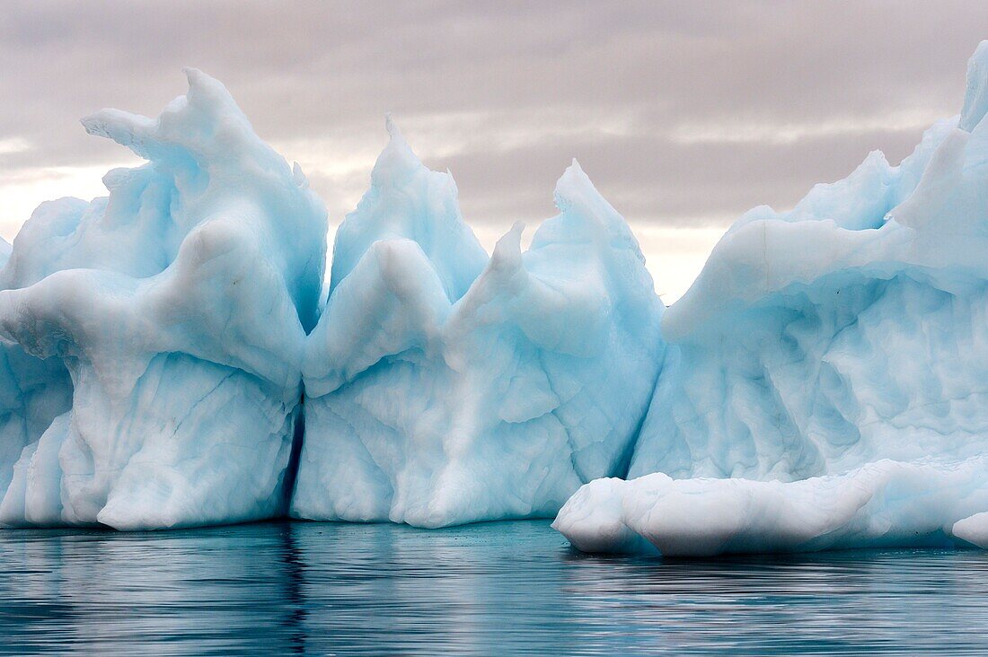 Greenland, North West coast, Baffin Sea, iceberg in Inglefield Fjord towards Qaanaaq