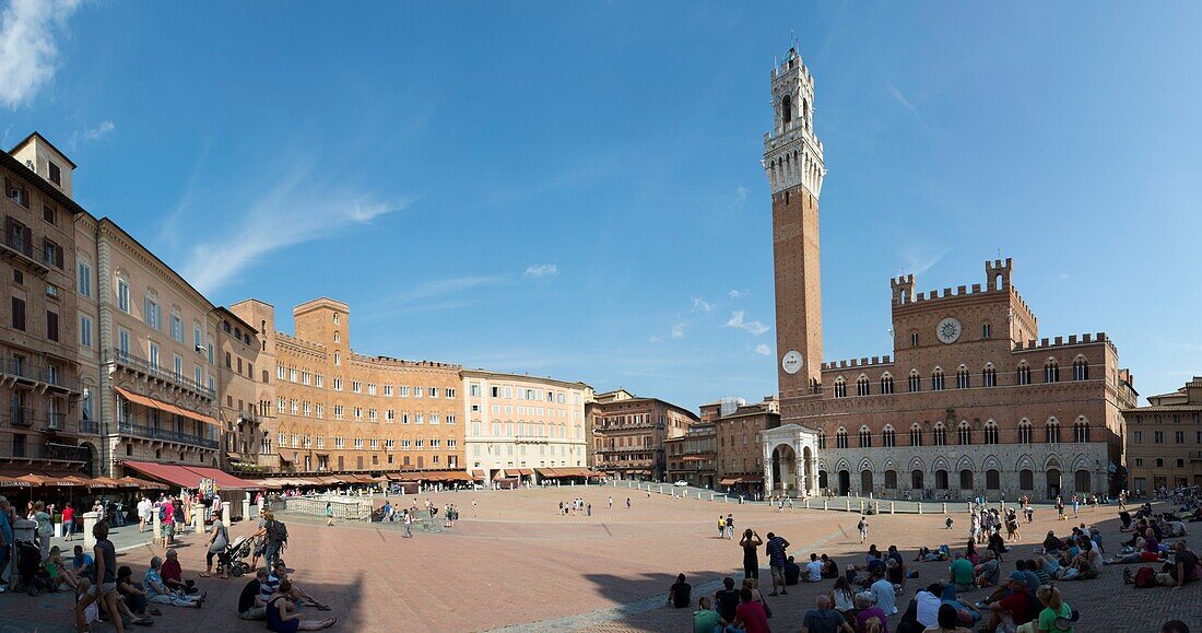 Italy, Tuscany, Siena, panoramic view of the place del Campo