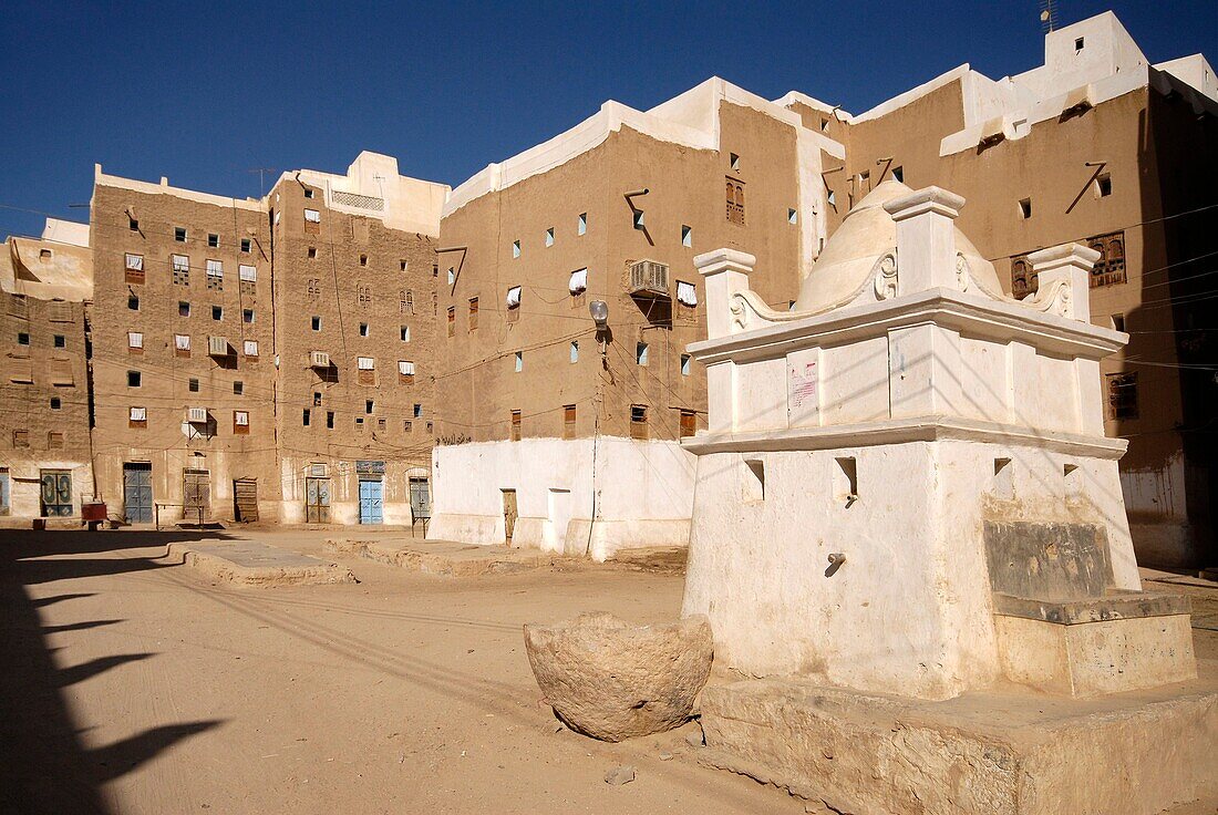 Yemen, Hadhramaut Governorate, Shibam, listed as World Heritage by UNESCO, the Manhattan of the desert