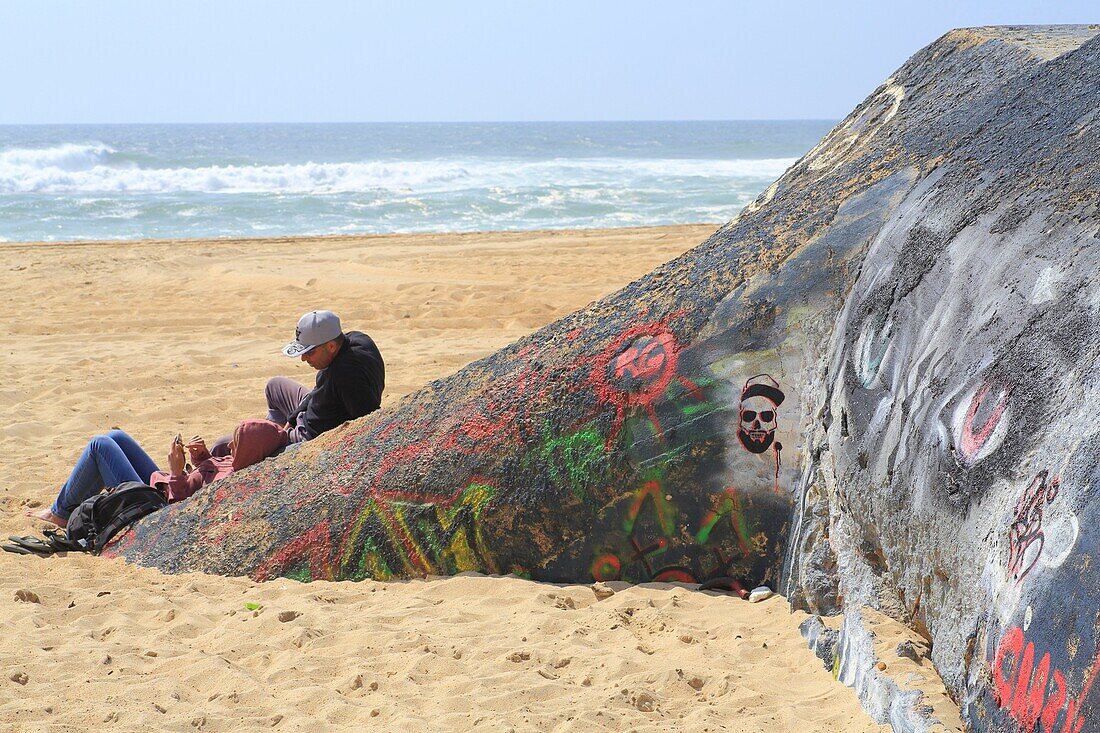 Frankreich, Landes, Region Maremne, Silberküste, Soorts Hossegor, Bunker aus dem Zweiten Weltkrieg (Atlantikwall) am Strand