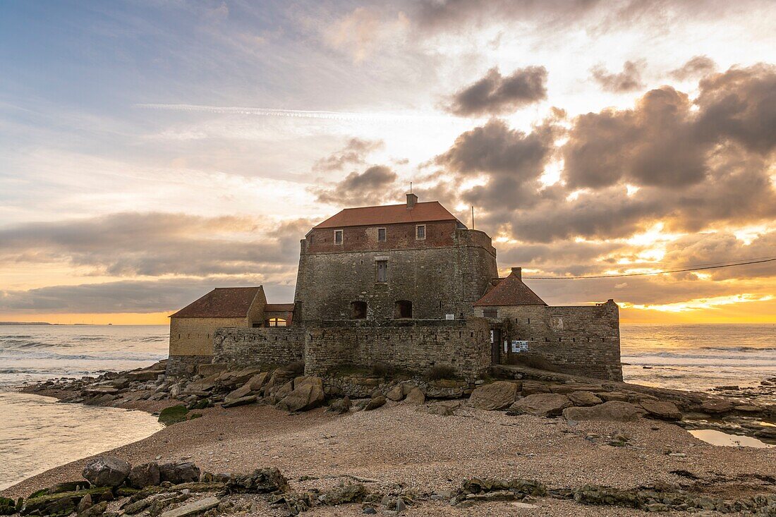 France, Pas de Calais, Opal Coast, Ambleteuse, Twilight and sunset, view on Fort Vauban