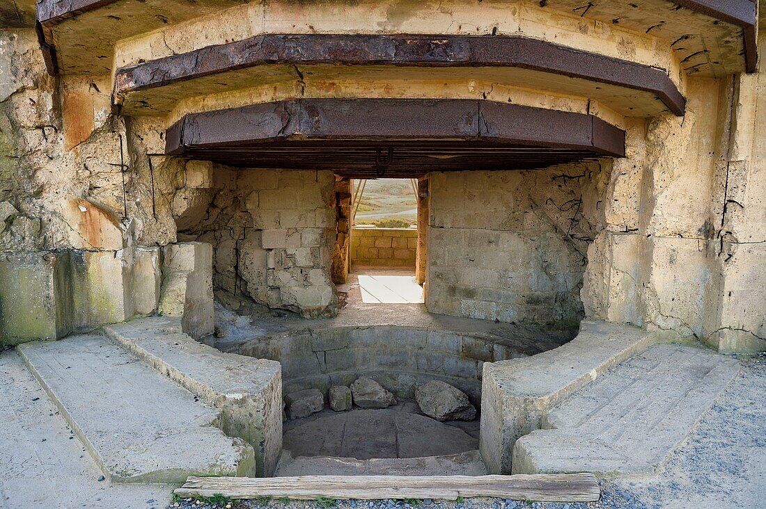 Frankreich, Calvados, Cricqueville en Bessin, Ruinen eines Blockhauses an der Pointe du Hoc