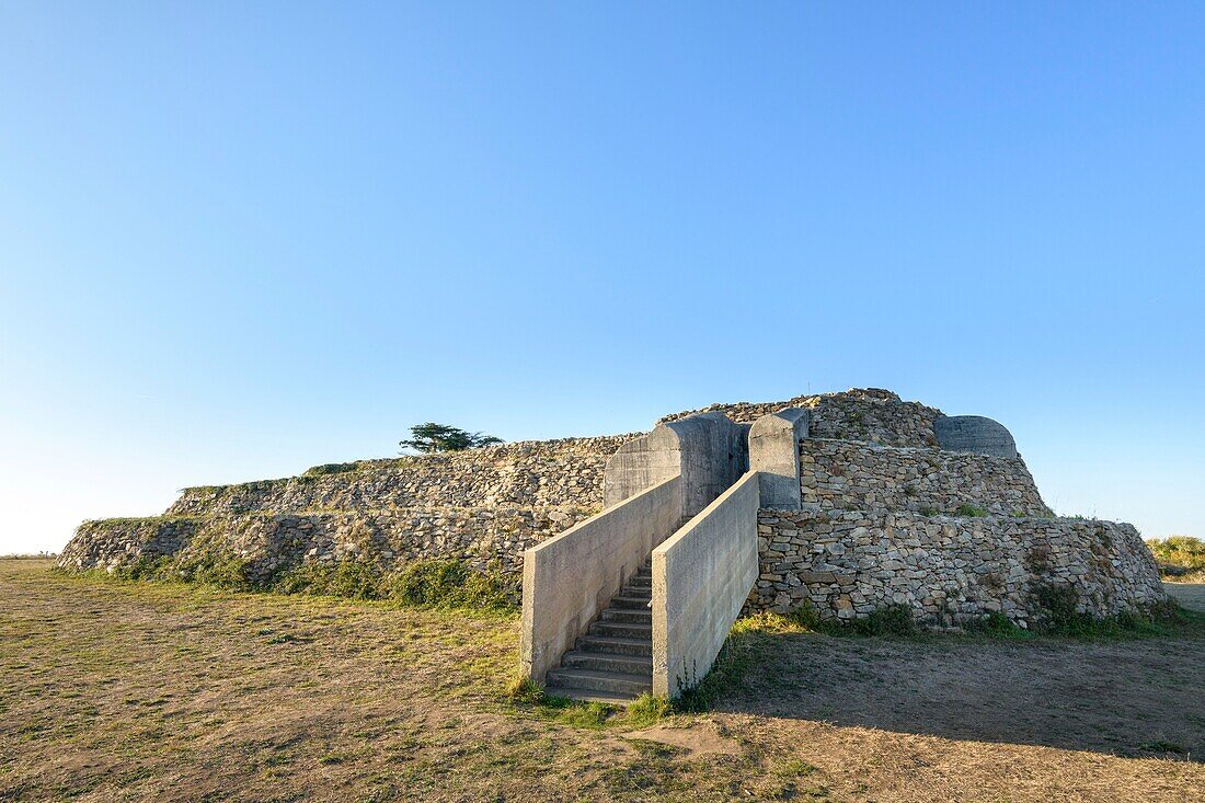 France, Morbihan, Arzon, the megalithic site of Petit Mont on the peninsula of Rhuys