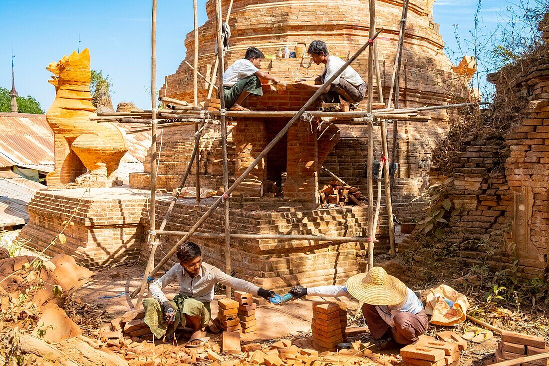 Myanmar (Burma), Shan State, Inle Lake, In Dein or Inthein, Nyaung Ohak Archaeological Site