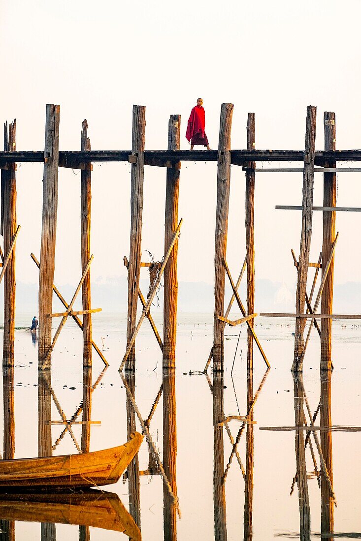 Myanmar (Burma), Mandalay region, Amarapura, the 1.2-mile-long U Bein Teak Bridge, was built in 1849 on Taungthaman Lake