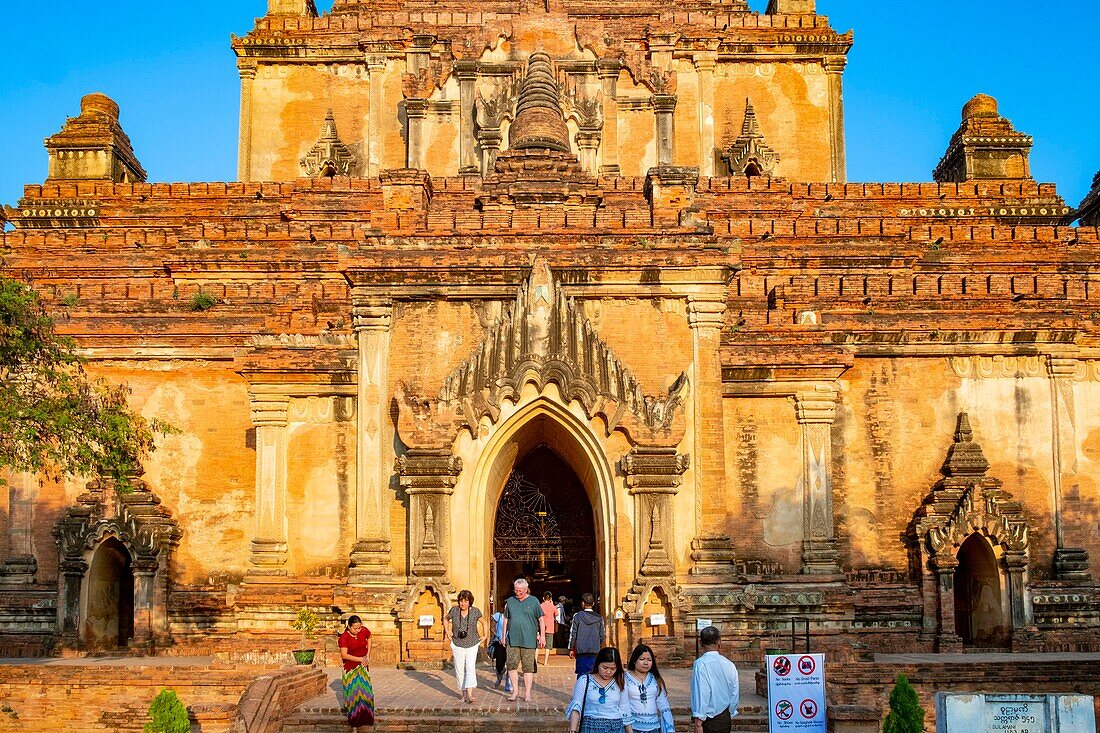 Myanmar (Burma), Region Mandalay, buddhistische Ausgrabungsstätte Bagan, von der UNESCO zum Weltkulturerbe erklärt, Swesandaw-Tempel (Luftaufnahme)