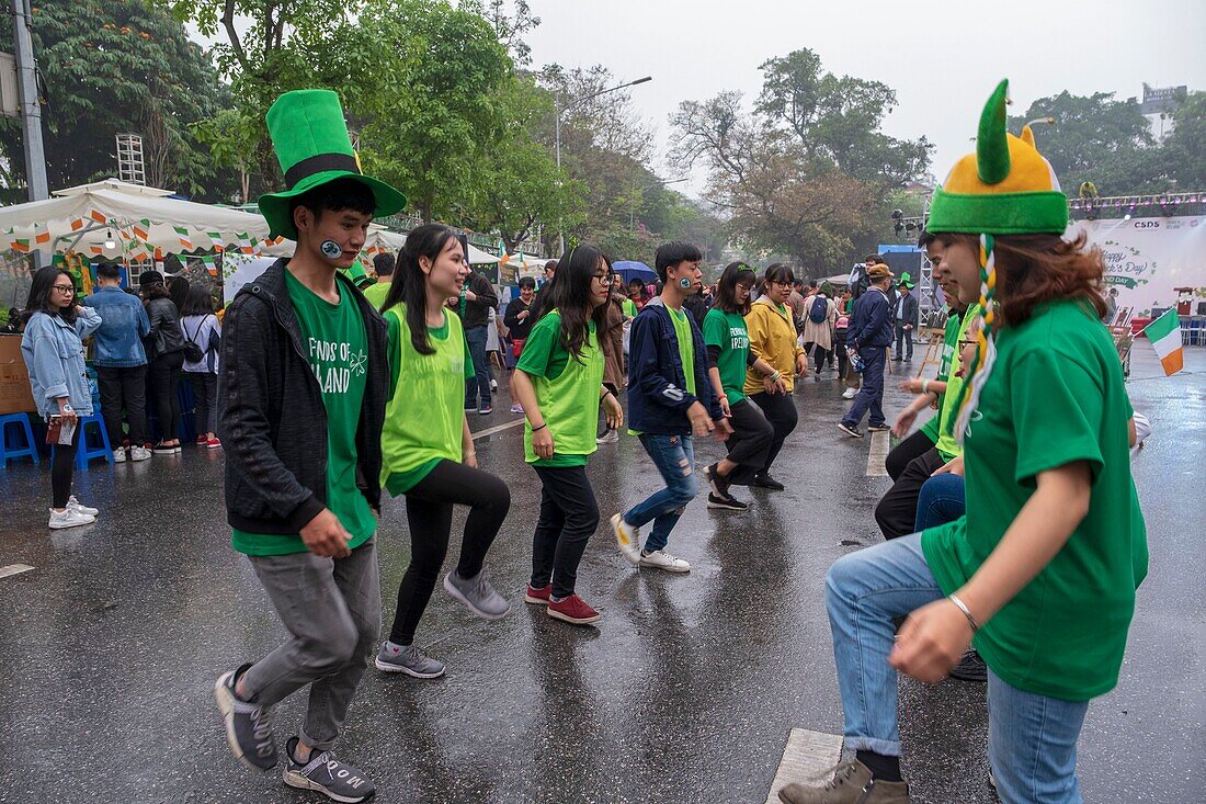 Vietnam, Rotes Flussdelta, Hanoi, St. Patrick's Day