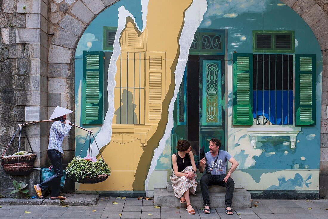 Vietnam, Rotes Flussdelta, Hanoi, Trompe-l'oeil-Wand