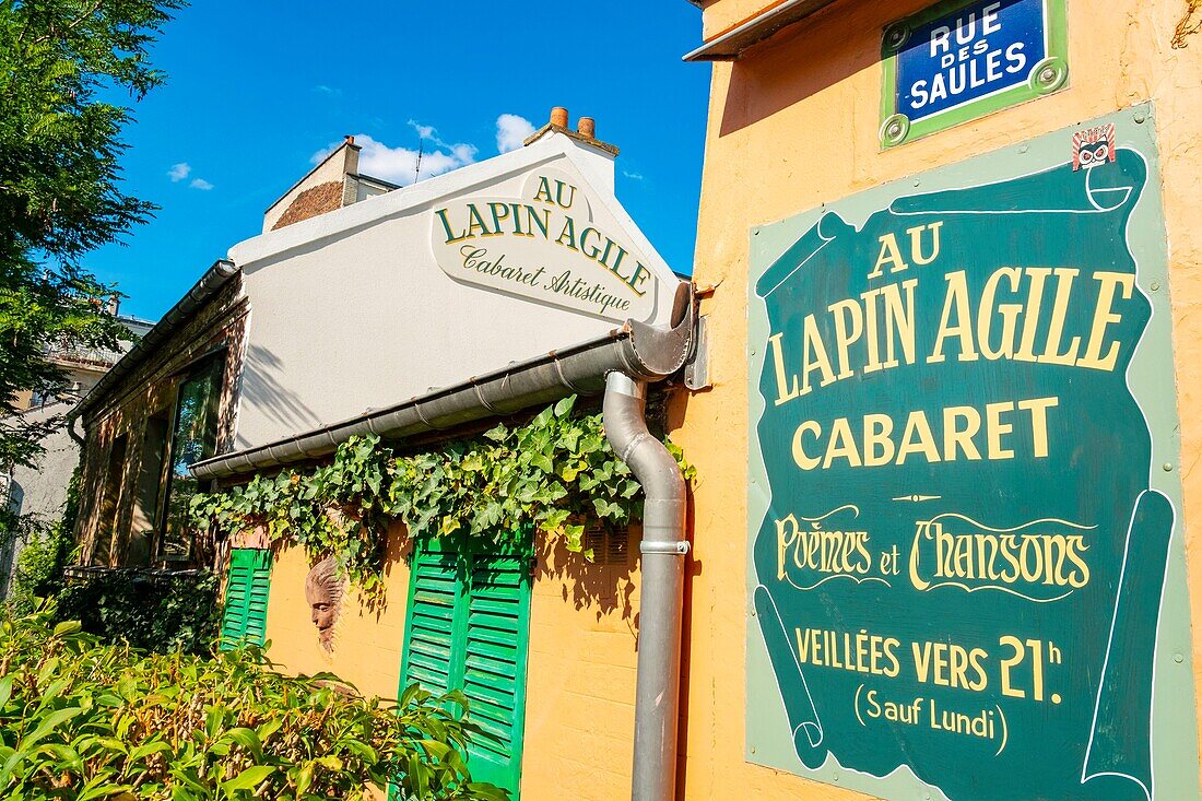 France, Paris, the Butte Montmartre, the cabaret at the Lapin Agile