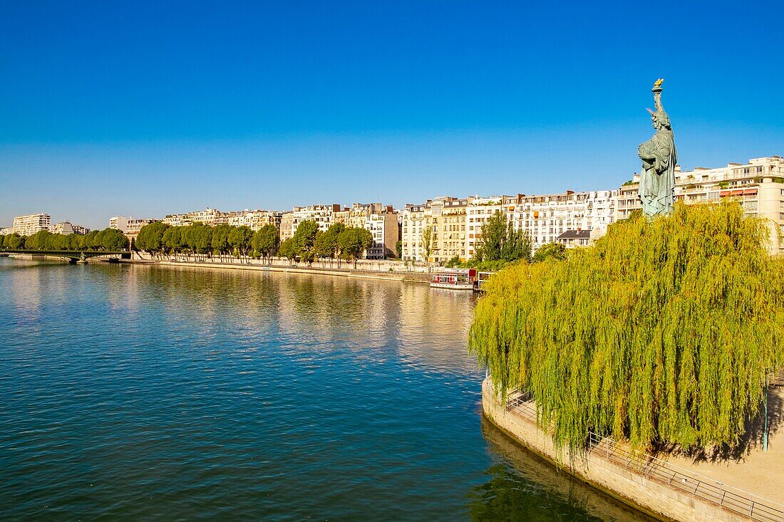 France, Paris, the statue of liberty, the Seine banks of the 16th arrondissement